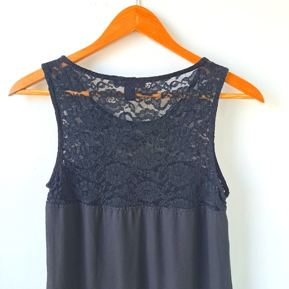 Black lace dress - Picture 4 of 4